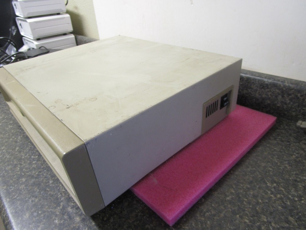 Vintage Texas Instruments Professional Computer Basic 2223050-0004 - Powers Up