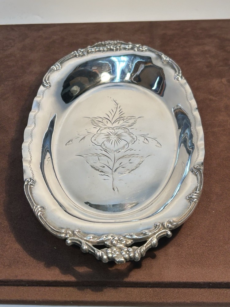 Pairpoint Silver Plate Serving Tray Floral Engraved Pattern 357 Oval Victorian