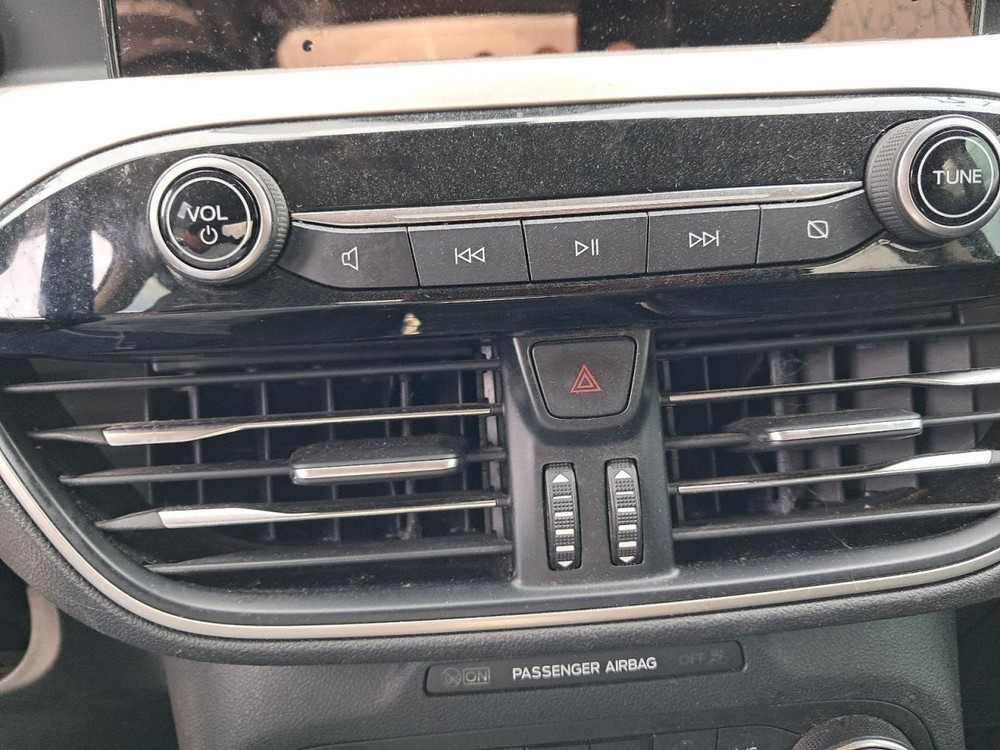 Console Front Floor With Automatic Temperature Control Fits 20-22 ESCAPE 4865180