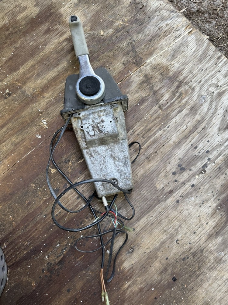 Yamaha  Engine Top Mount 704 Binnacle  Control Box