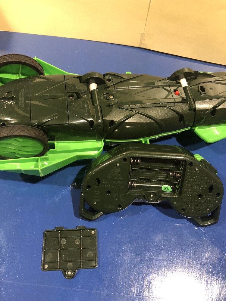 🐛 Terrasect Remote 🐉 Control Car 🚙 Transforming Vehicle RC Green - TESTED