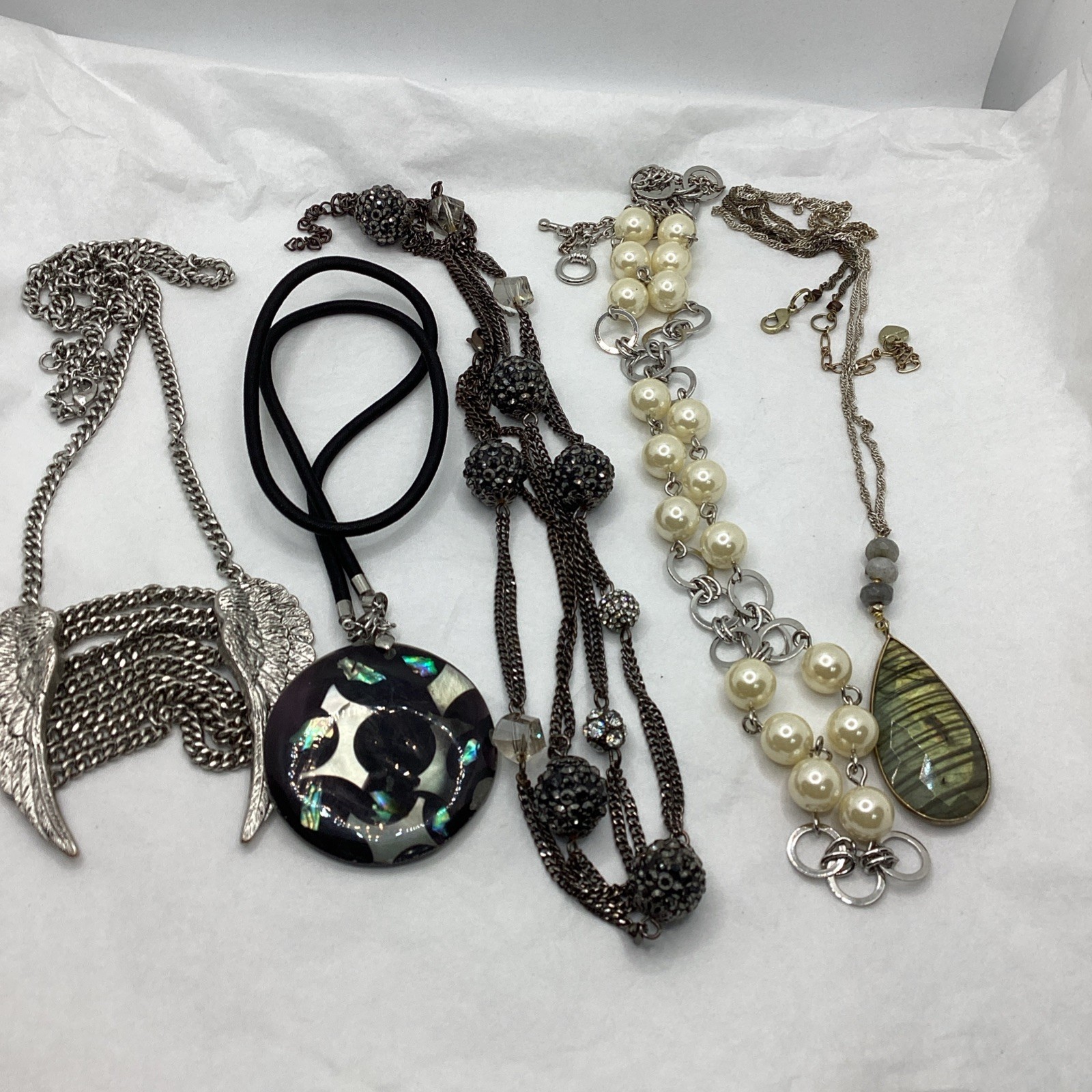 Mixed Lot Of Costume Jewelry Necklaces 8/28