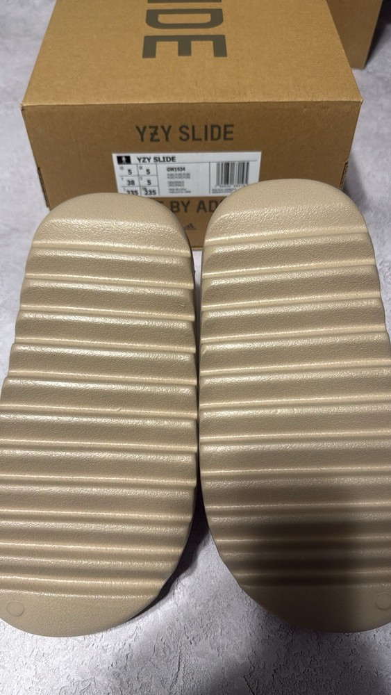 Adidas Yeezy Slides