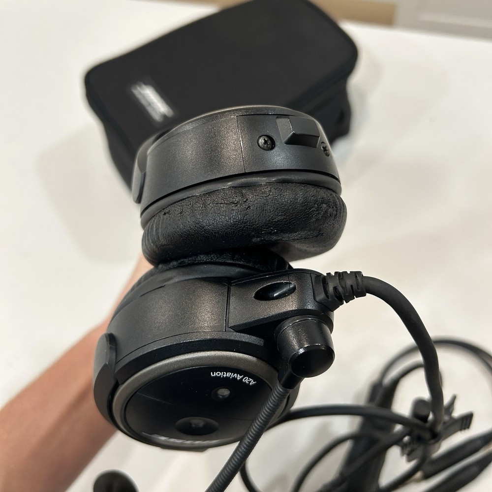 Bose A20 Aviation Headset with Bluetooth & Dual Plug Cable Black