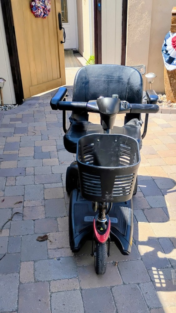 Pride GoGo 3-Wheel Scooter