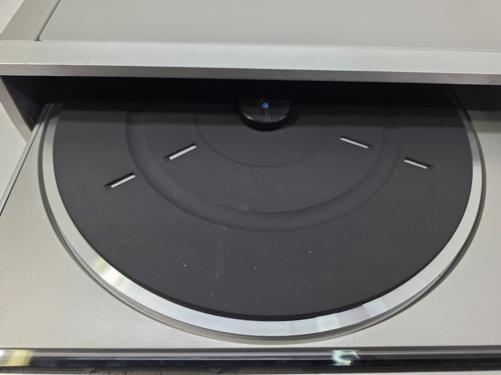 Sony PS-FL1 Fully Automatic Turntable System POWERS ON OPENS CLOSES SPINS
