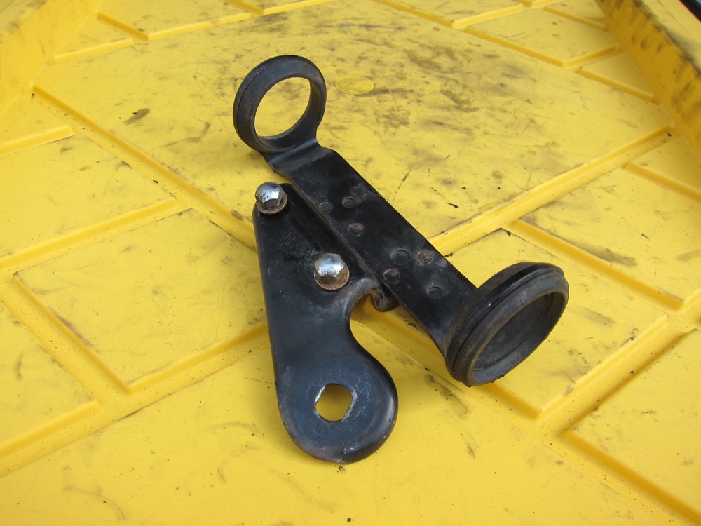1995 Suzuki GS500 E OEM HEADLIGHT BRACKET