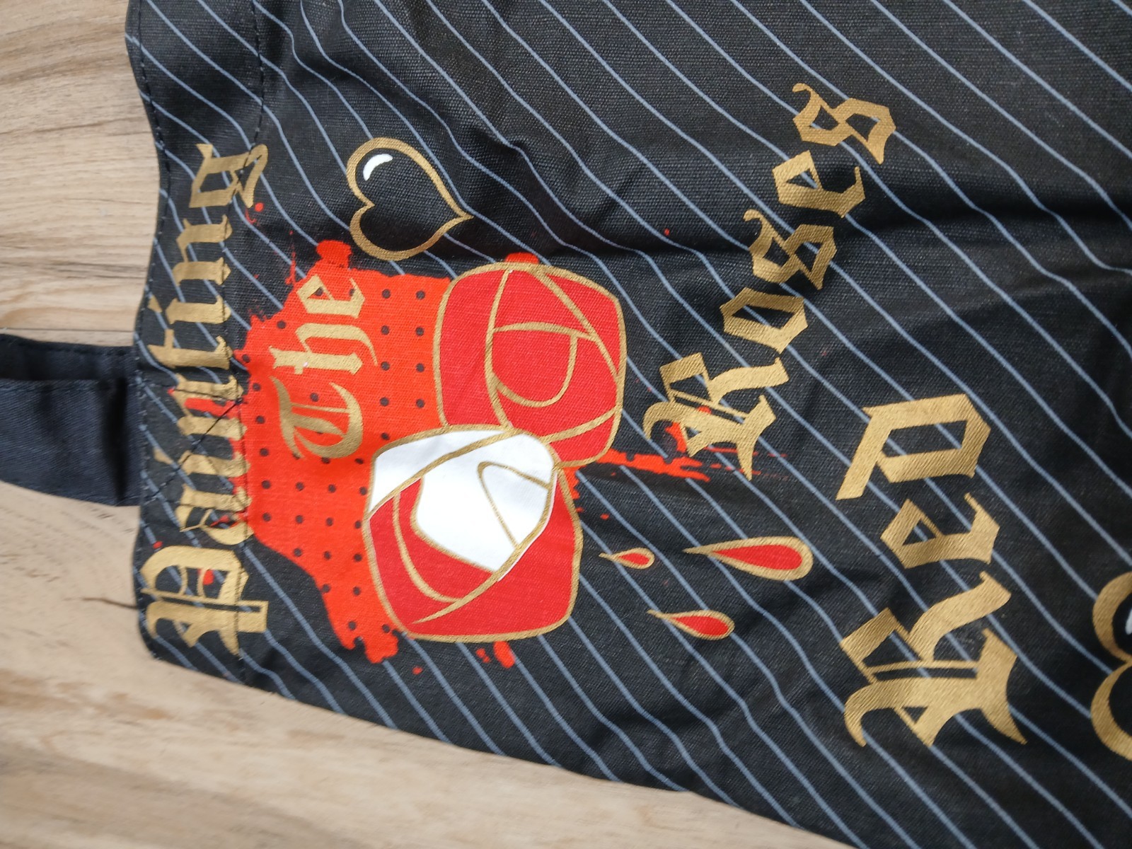 Loungefly Disney Alice in Wonderland Queen Of Hearts Painying The Roses Red