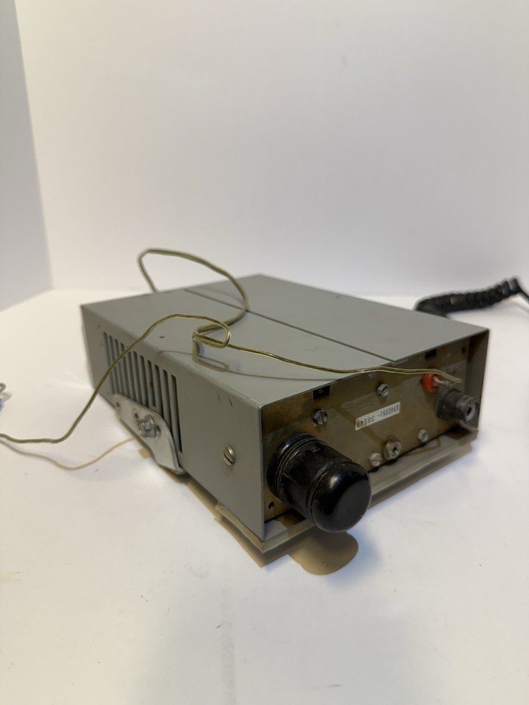 Johnson Messenger 100 CB Radio Untested