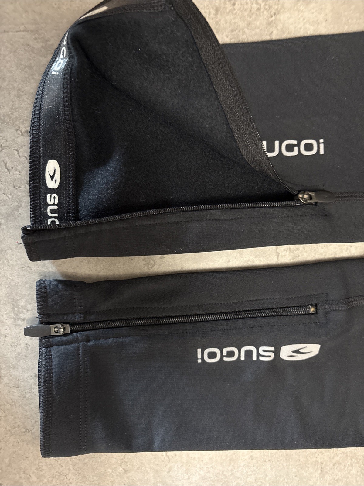 New With Tags Sugoi Zap Lined Side Zip Cycling Leg Warmers - Black - Large