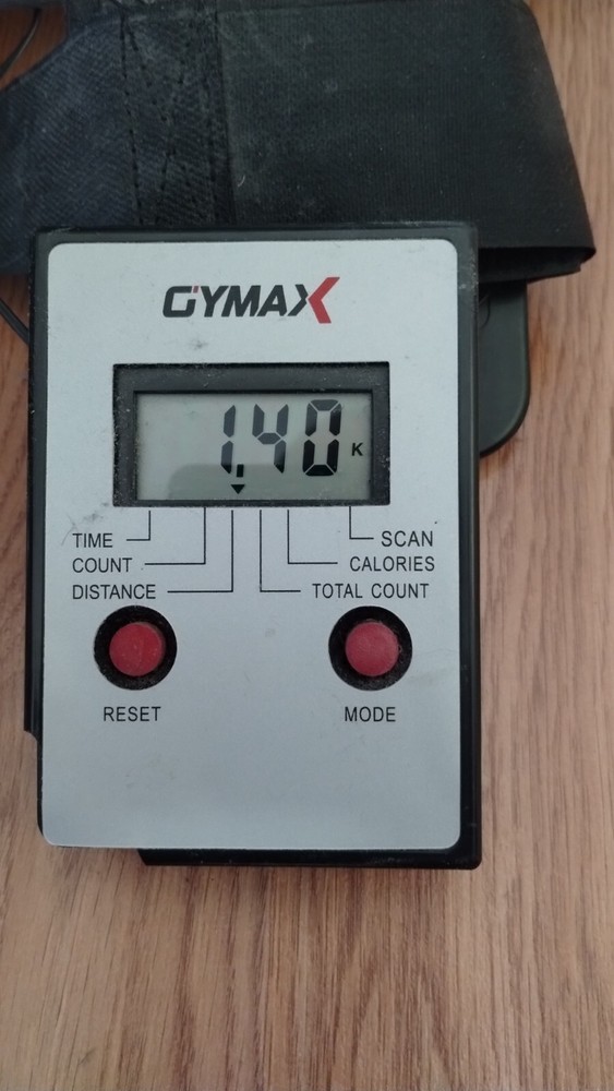 ROWING MACHINE WITH DIGITAL DISPLAY - COUNT & CALORIE COUNTER