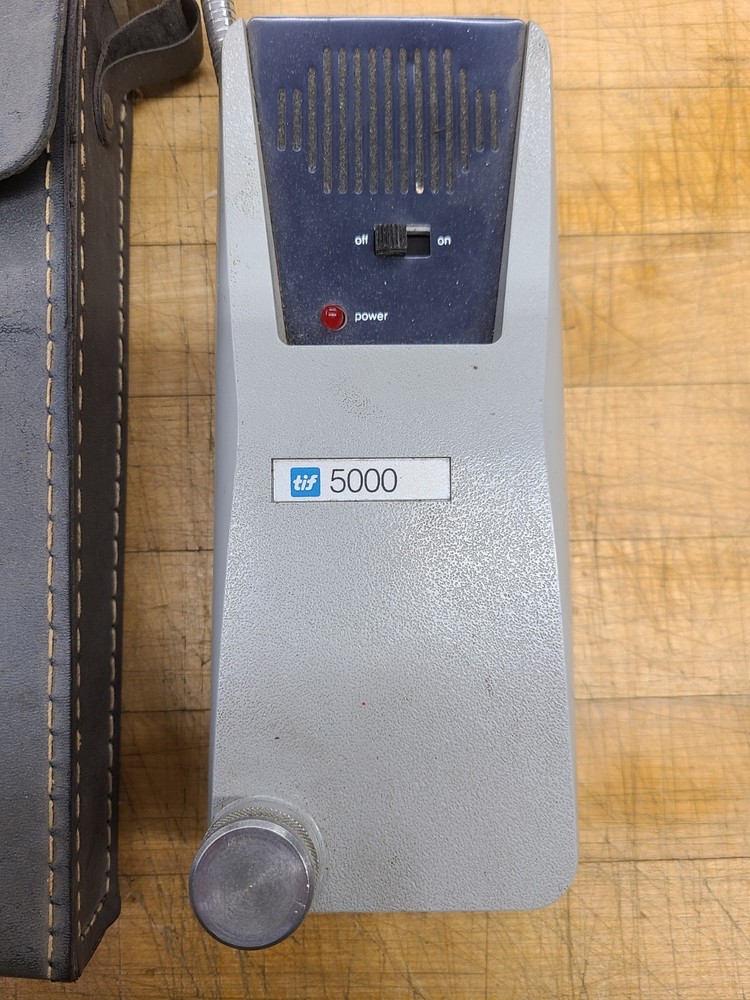 TIF 5000 Pump Style Automatic Halogen Leak Detector & Case ~ Untested