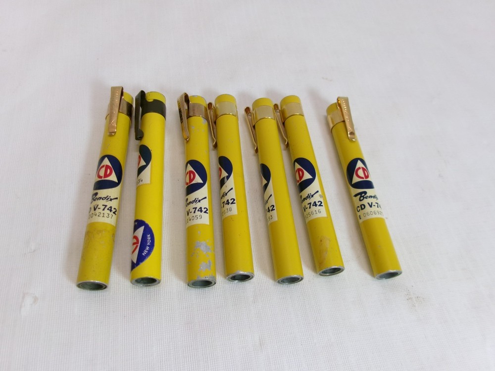 7 vintage Bendix CD-742 Radiological Dosimeters
