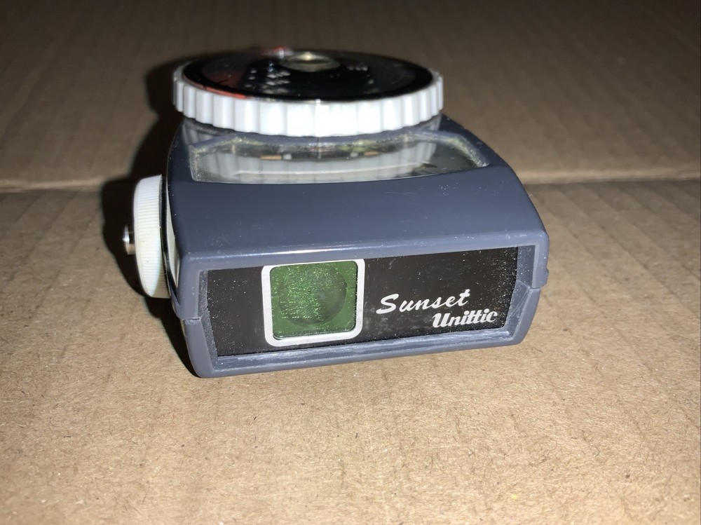 Vintage Sunset Unittic Model 65 - Zero Adjust Exposure Meter