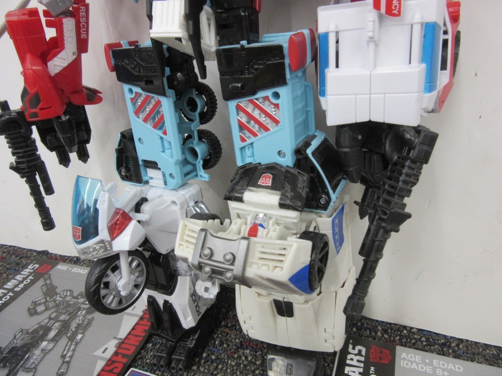 Combiner Wars Transformers Defensor Protectobot 2014 Generations upgrade kit etc
