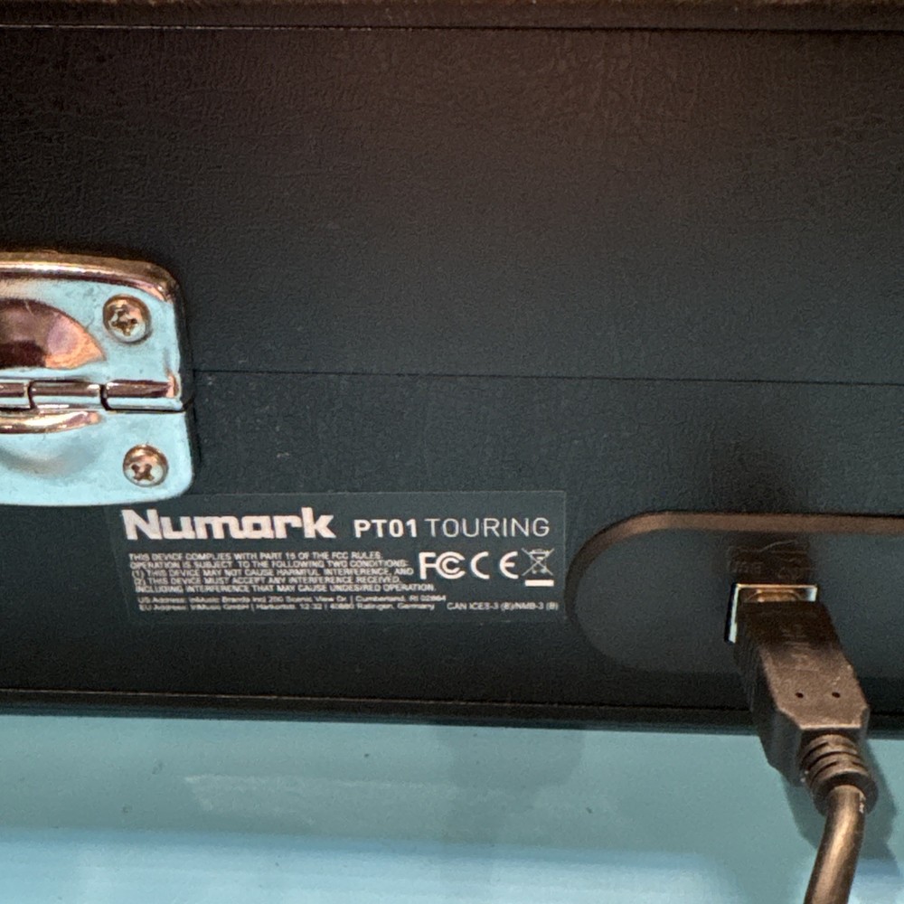 Numark PT01 Touring Chargeable Suitcase Turntable with USB Cable [TESTED]