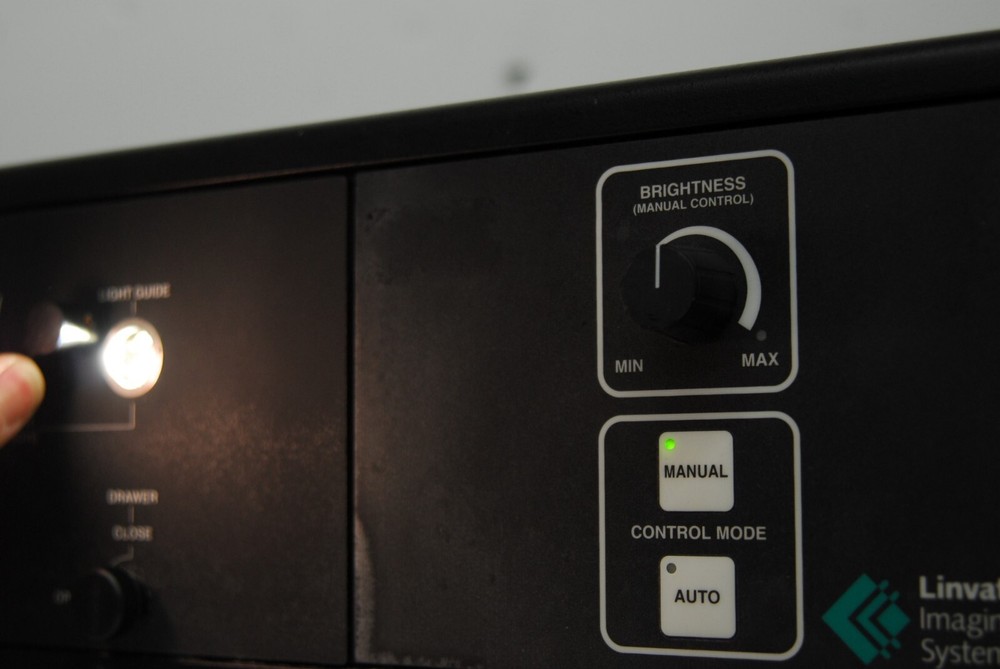 Linvatec Intravision 8425A Automatic Light Source
