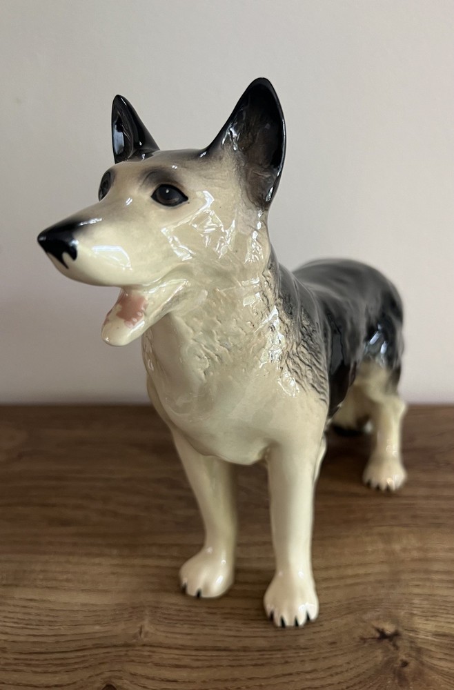 Vintage Coopercraft Alsatian.
