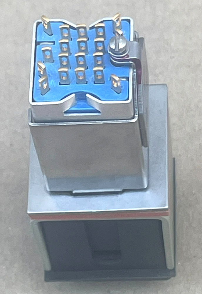 Staco Switch R59 / 0004-02, Pushbutton Switch
