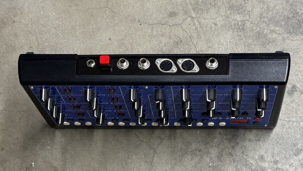 MFB Synth II - Analog Monosynth