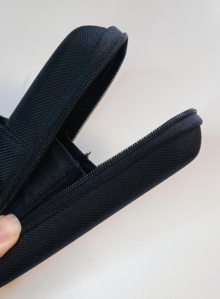 PIQUADRO Zippered Hard shell Accessories Storage Case clip attach