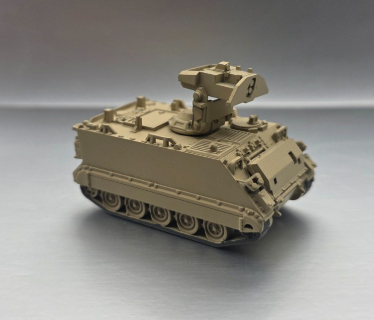 HO Scale 1:87 M981 FISTV (Fire Support Team Vehicle) US Army - Desert Camo