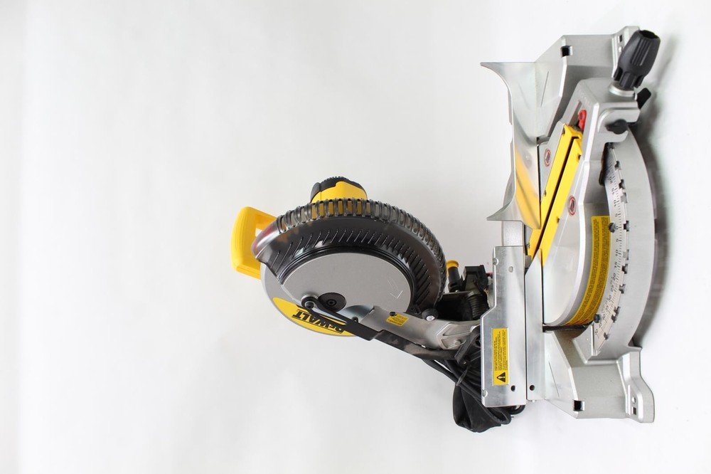 DeWalt 10" Compound Miter Saw - DWS713