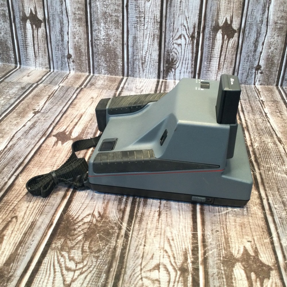 Polaroid Impulse Instant Film Camera Built in Flash With Strap UNTESTED