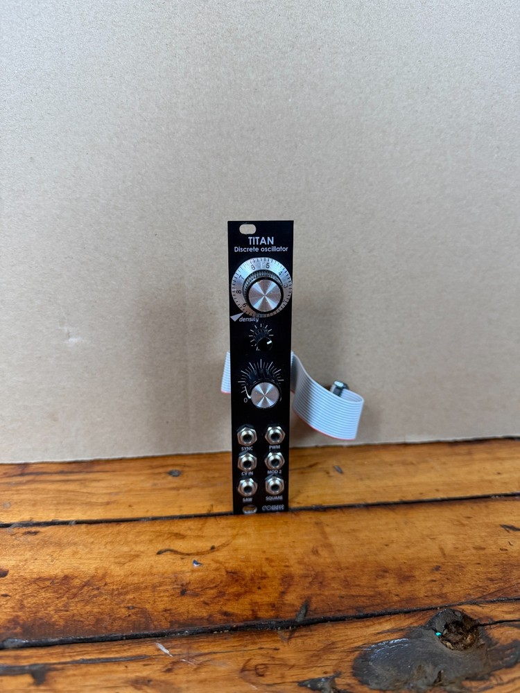 Titan Discrete Oscillator Eurorack Module