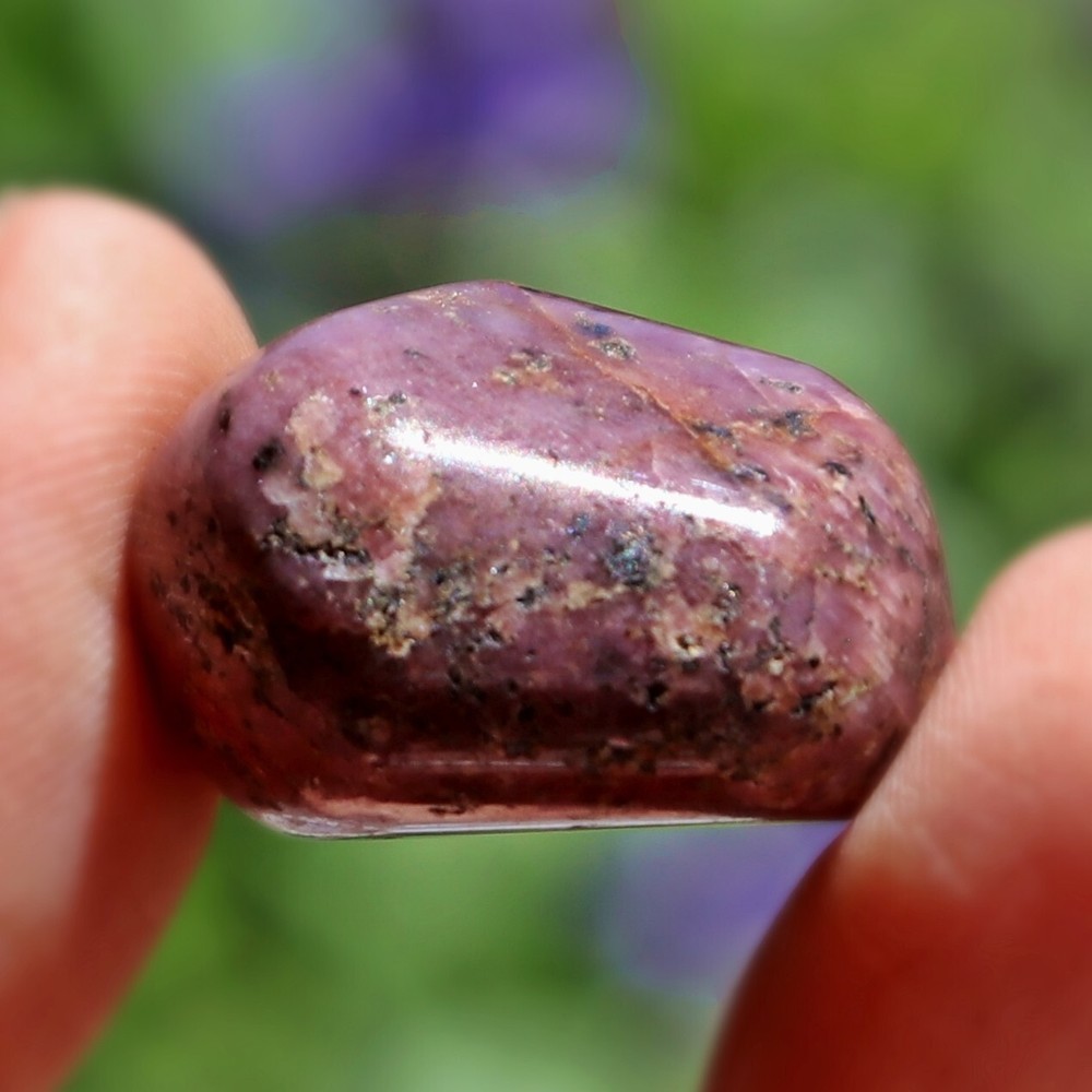 Tumbled Stone: Ruby, Red Corundum from India (RUB63)