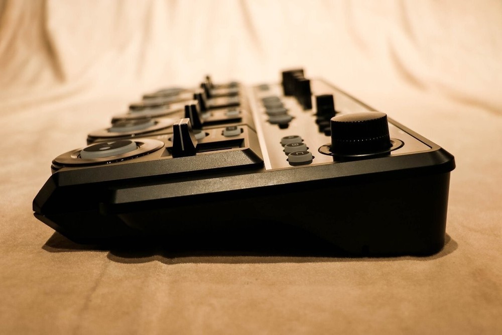 BOSS RC-505 Loop Station table top Multi-Effects Pedal With Adapter