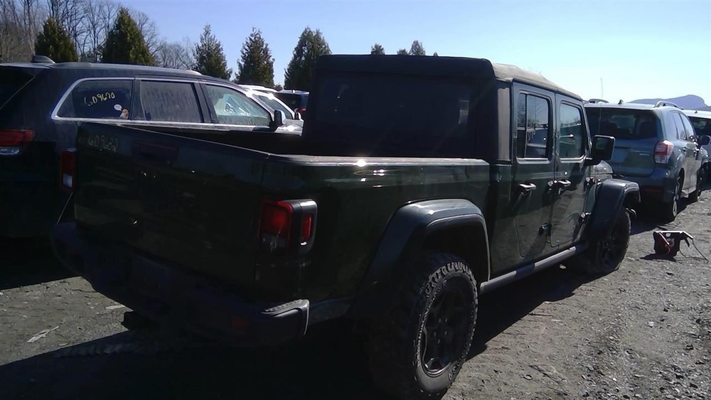 GLADIATOR 2021 Glove Box 2125827