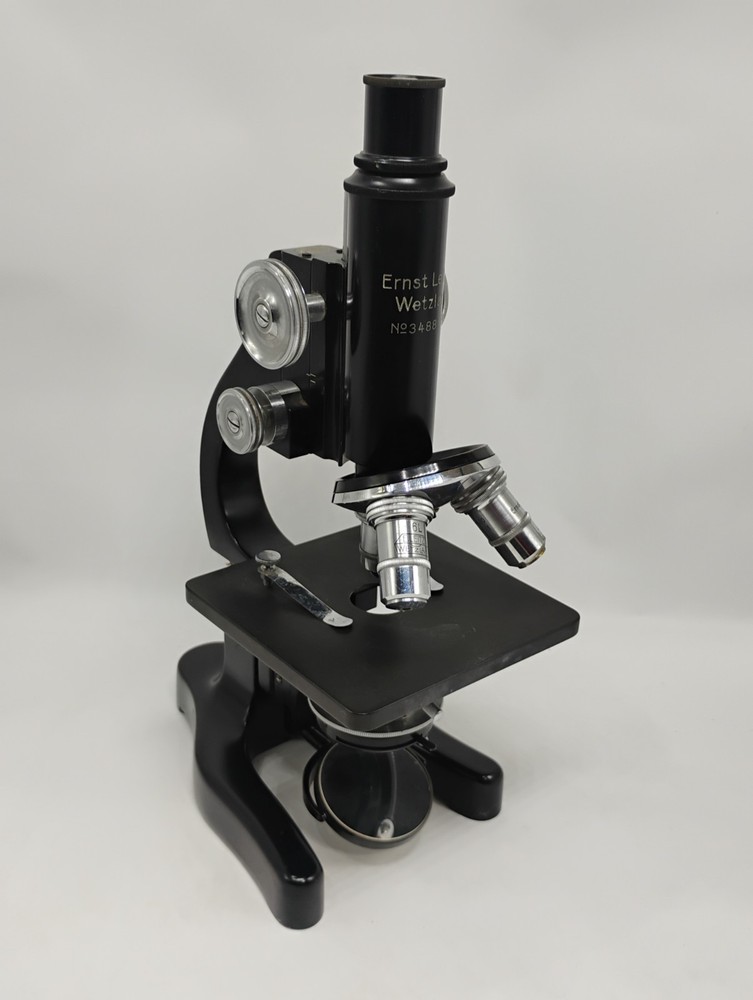 Vintage Antique Eernst Leitz Wetzlar Microscope With Worn Aged Case Untested
