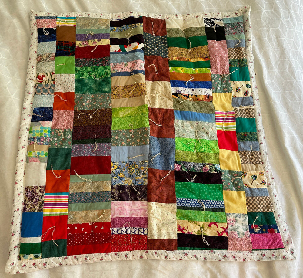 QUILT HOME MADE HANDMADE 37" 34" 37X34 LAP BLANKET PATCHWORK