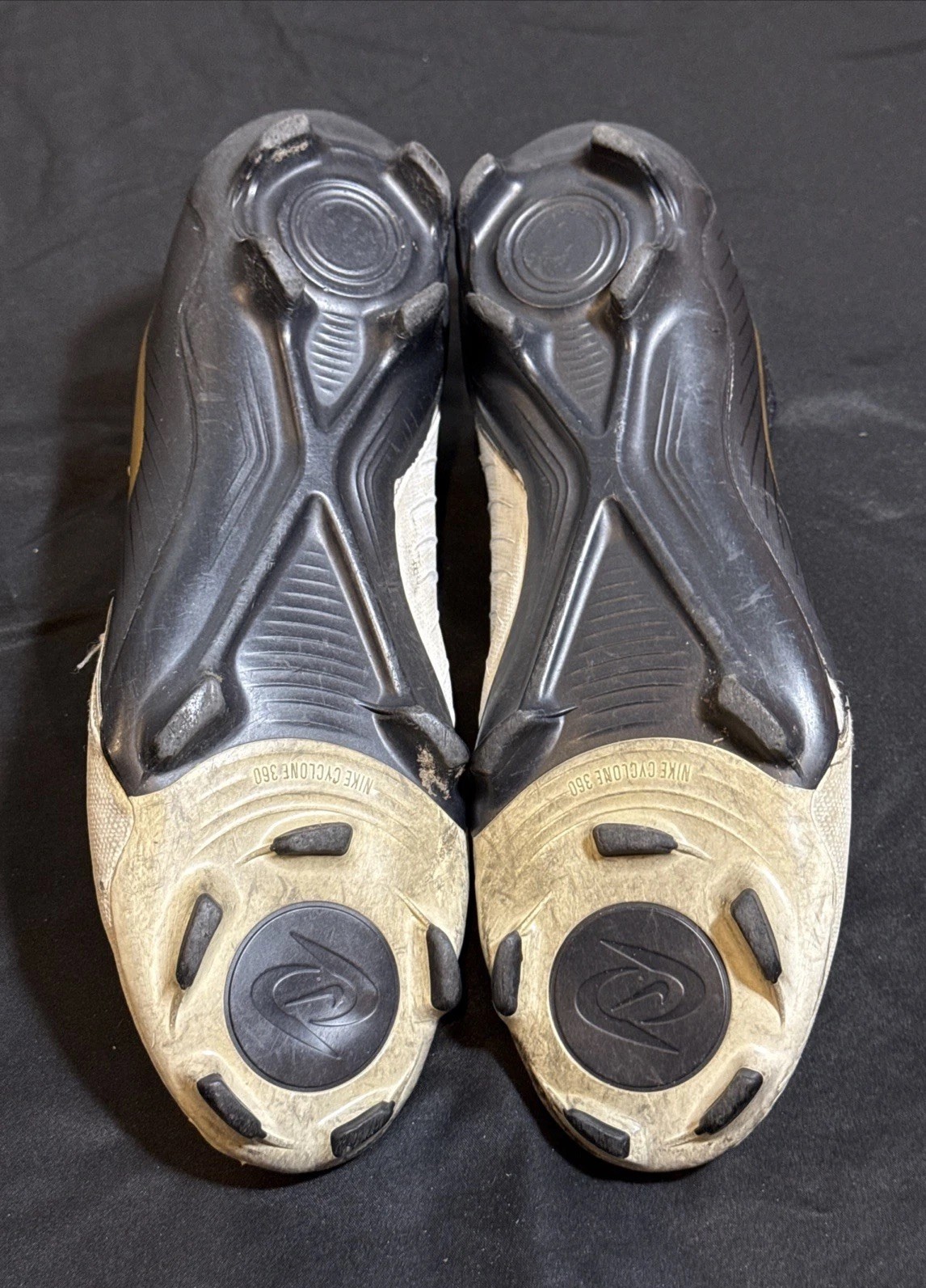 Nike Phantom Luna FG Soccer Cleats Black Gold Men’s 10