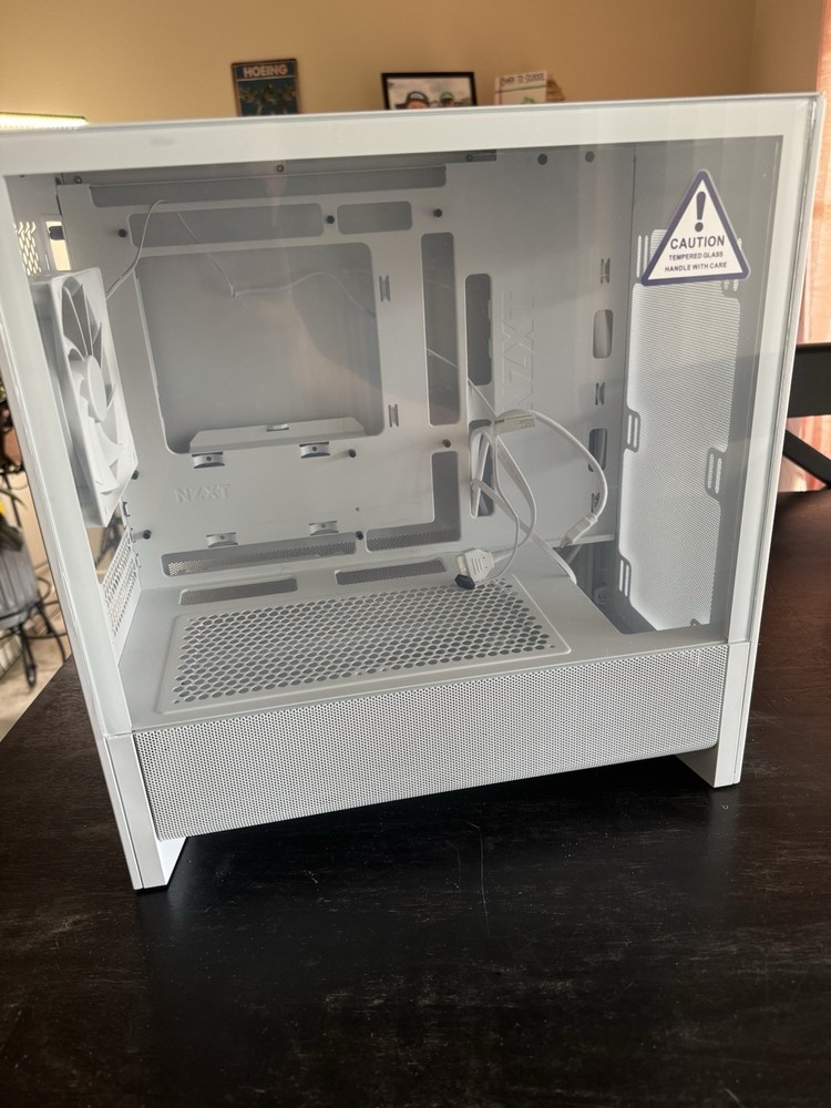 NZXT - H3 Flow Micro-ATX High-Airflow PC Case - White