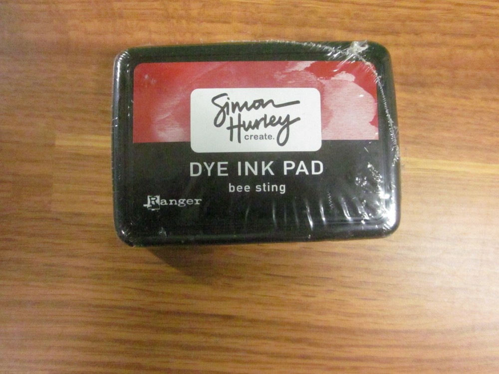 Simon Hurley create. Dye Ink Pad-Bee Sting