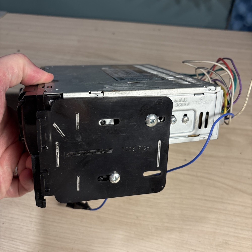 DUAL XD250 CAR STEREO