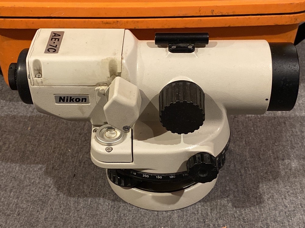 Nikon Auto Levels AE-7C (Engineers 30X Level) w/ Case