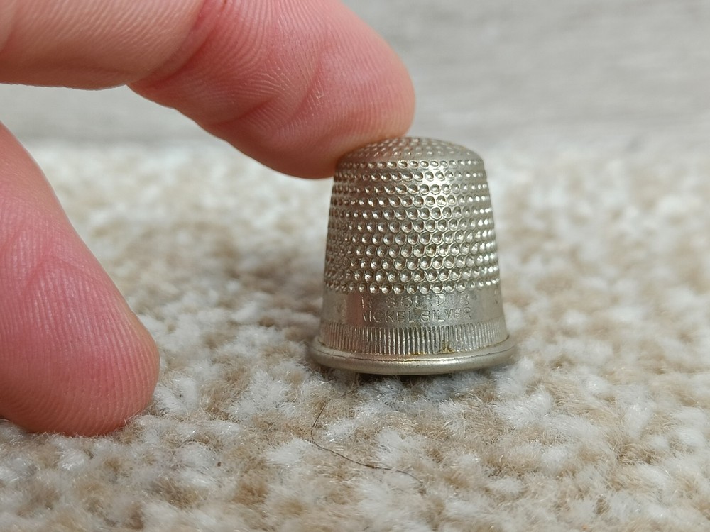 Vintage Solid Nickel Silver Sewing Thimble Size 0 VGC