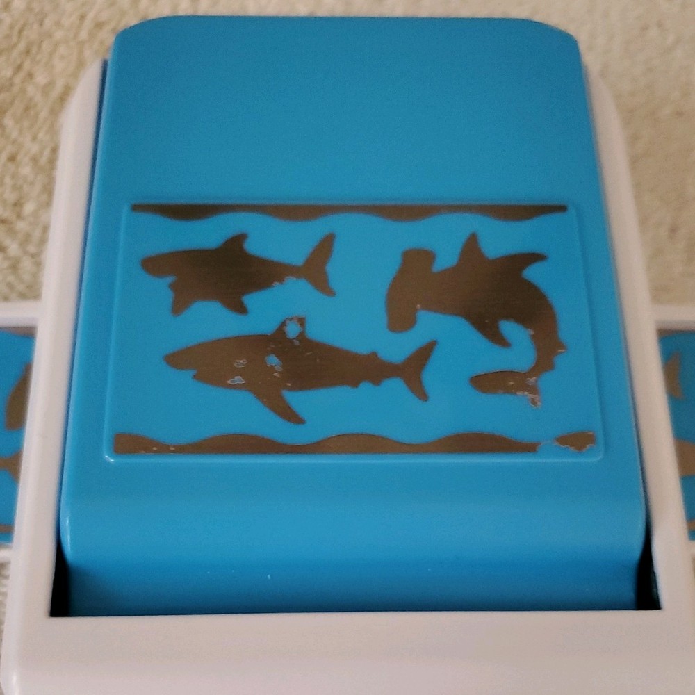 NEW Creative Memories Shark Decorative Border Punch (Read Note)