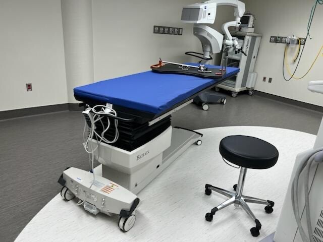 BIODEX Bariatric Pain Table- NEVER USED