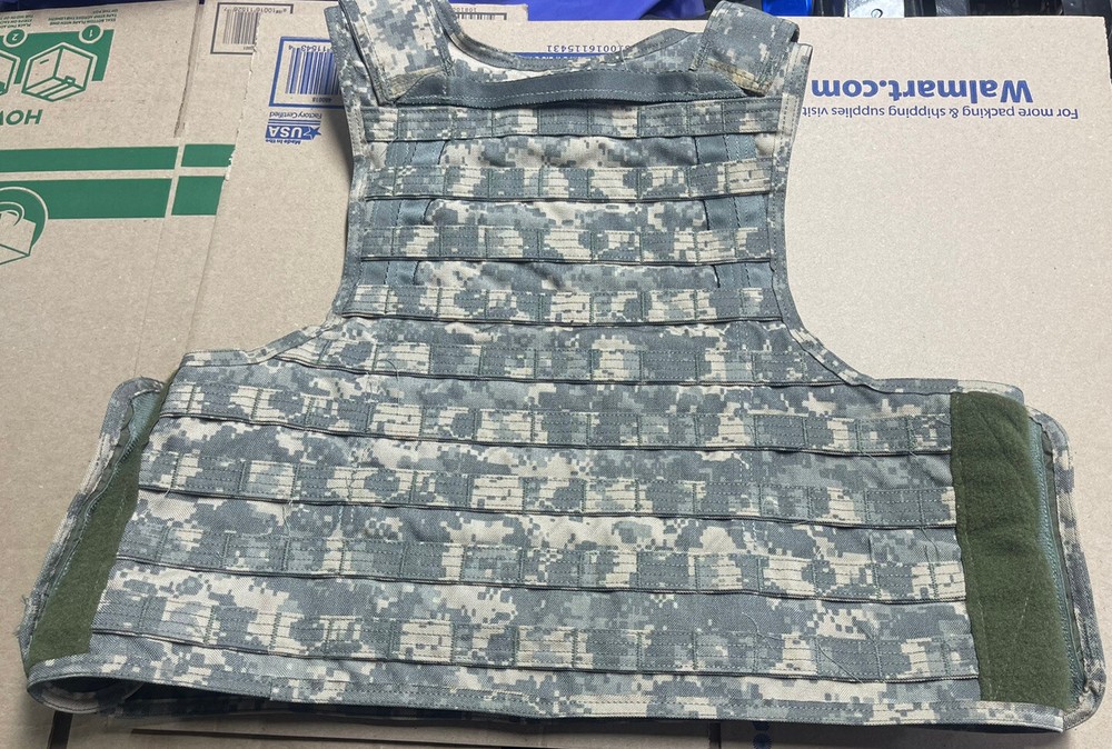 MSA MVL024-07-LARGE -UN CAMO Modular Vest Light LE(without armor)