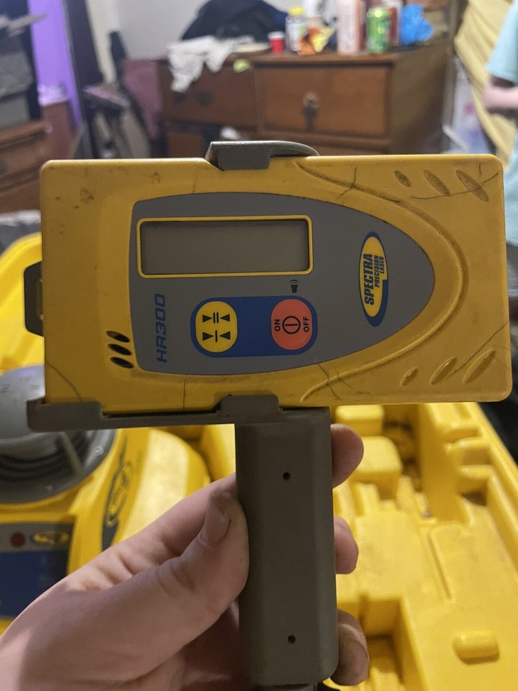 Spectra LL500 Self-Leveling Precision Laser with Receiver
