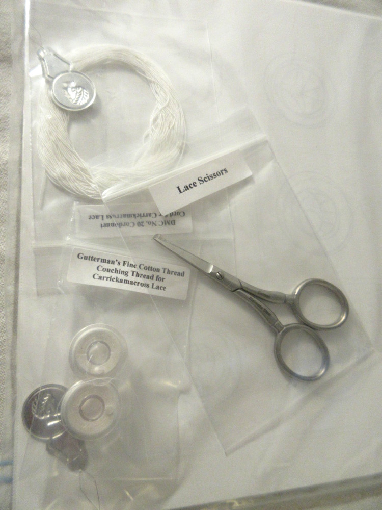 Tanja Berlin CARRICKMACROSS LACE SAMPLER Pattern & Scissors