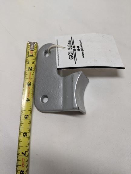 Freightliner Upper 4in Vertical Bracket - P/N 04-20445-000