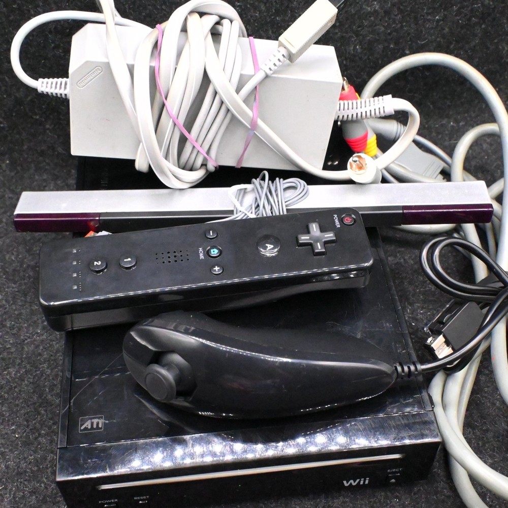 NINTENDO WII BLACK CONSOLE RVL-101 BUNDLE W/ CONTROLLER NUNCHUK SENSOR & CABLES