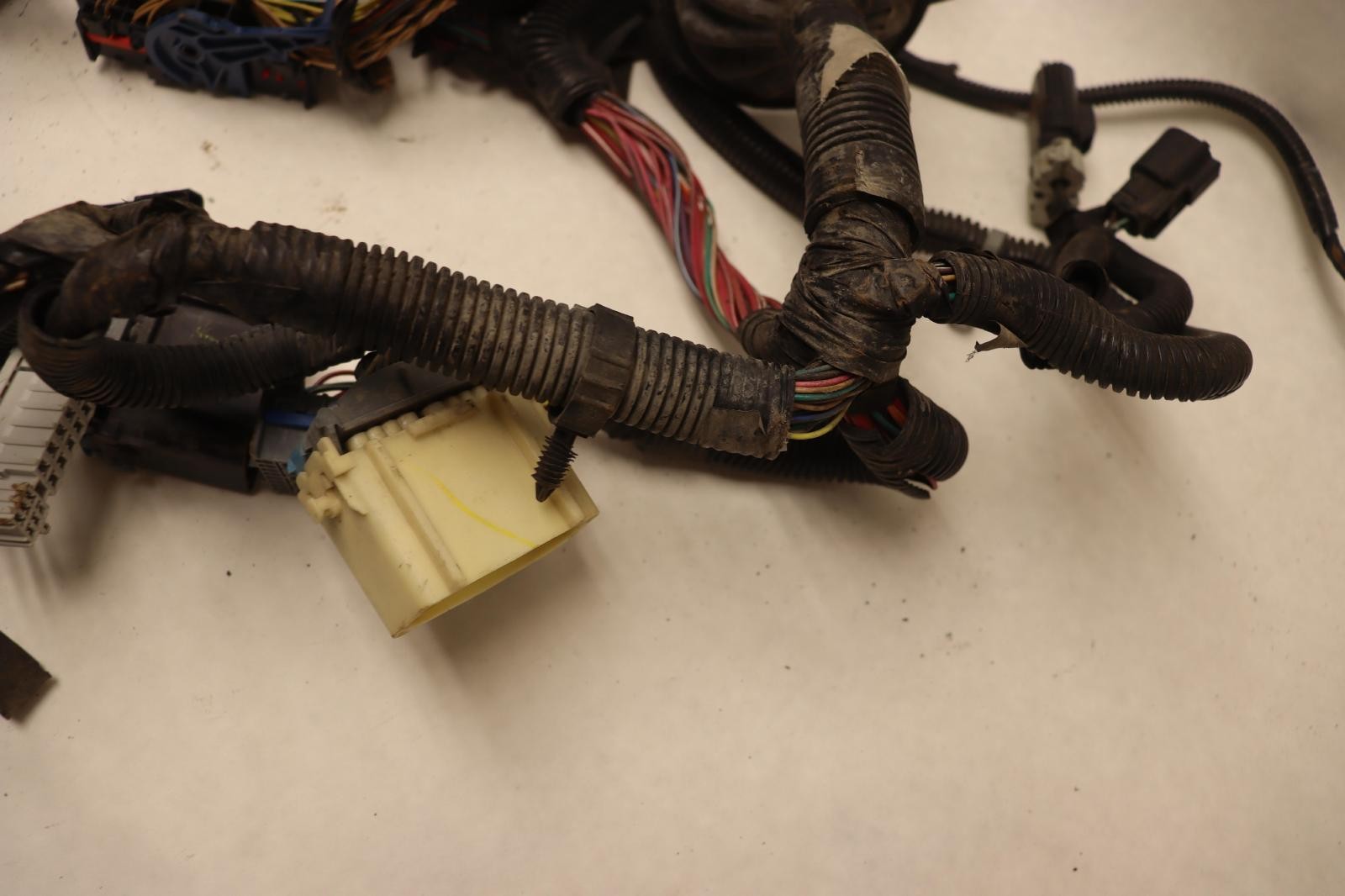 2007 GMC YUKON DENALI 6.2L DASH DASHBOARD WIRE WIRING HARNESS OEM