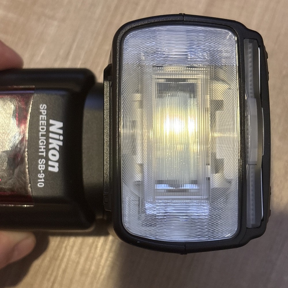 Nikon Speedlight SB-910 Flash Tested & WORKING Whitout Camera