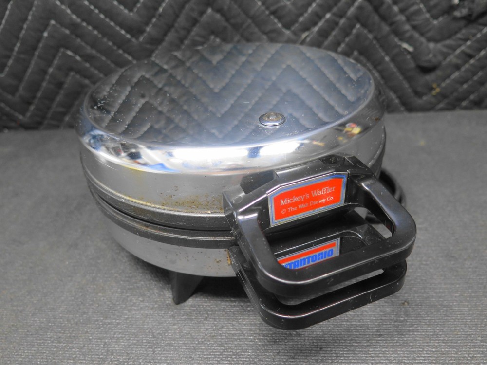Vintage Vitantonio Mickey's Waffler Disney Mickey Mouse Waffle Maker 950